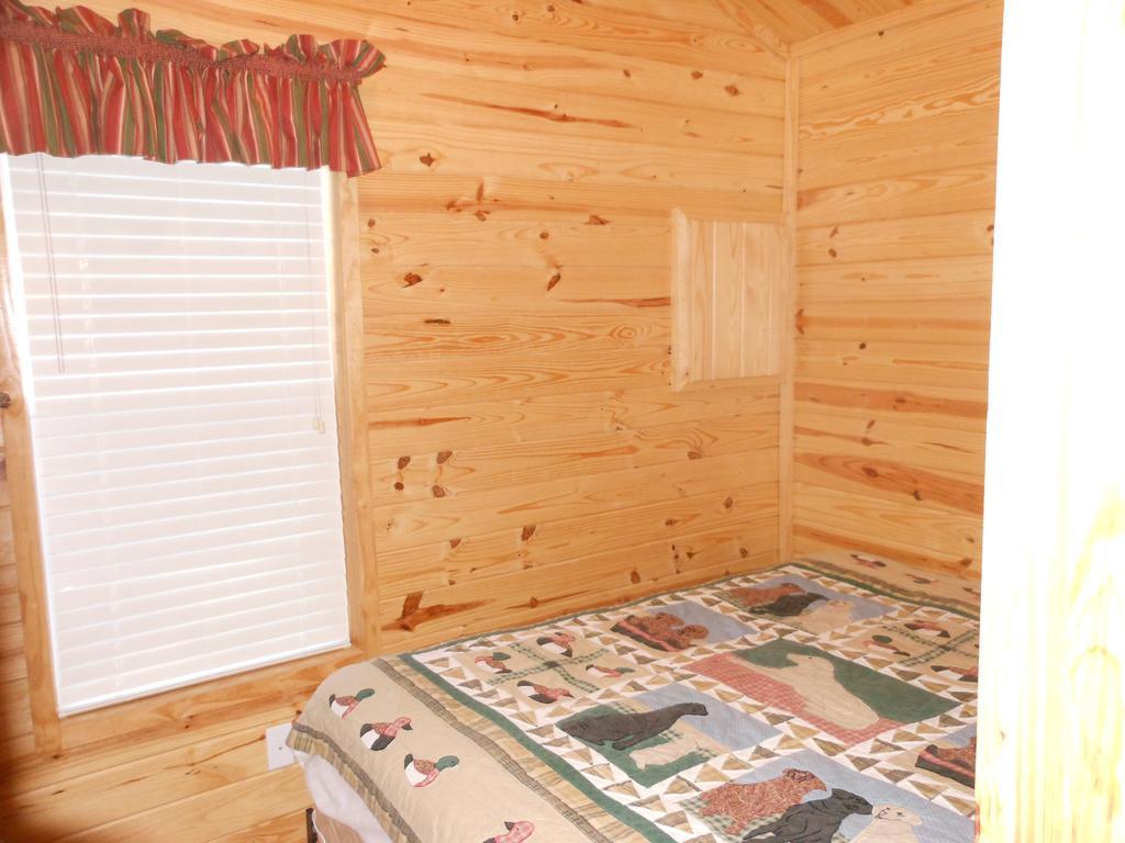 Oakzanita Springs Camping Resort Cabin 1 Descanso Bagian luar foto